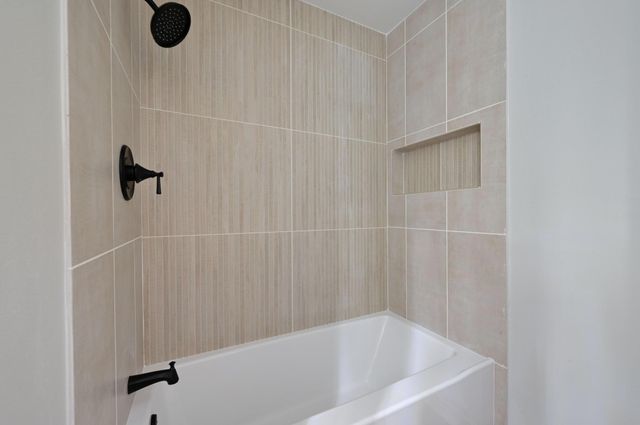 140 Barton Ranch CIR, Dripping Springs, TX 78620