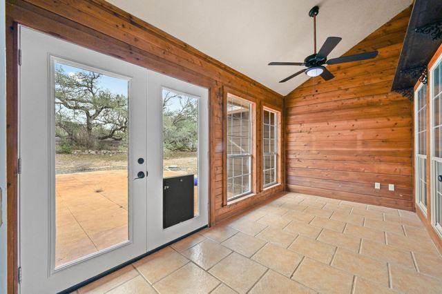 140 Barton Ranch CIR, Dripping Springs, TX 78620