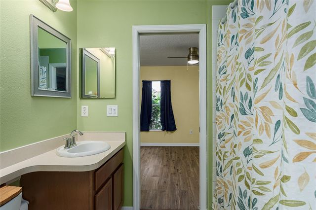 2252 COLVILLE CHASE DRIVE, Ruskin, FL 33570