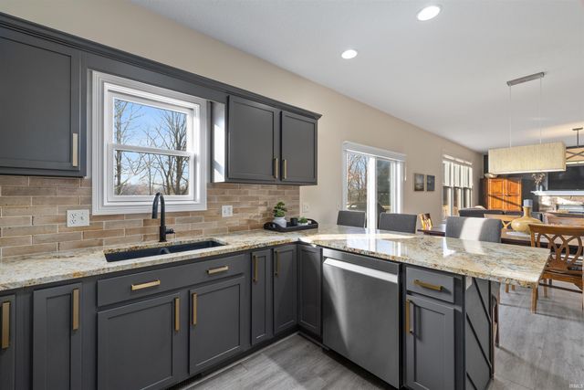 5484 Bear Creek Pass, Auburn, IN 46706