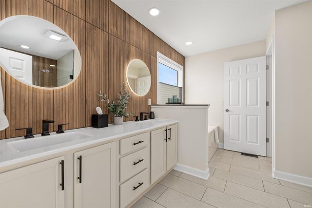 5484 Bear Creek Pass, Auburn, IN 46706