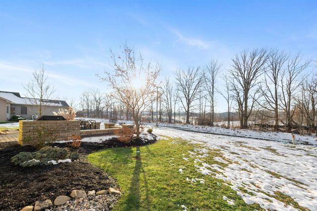 5484 Bear Creek Pass, Auburn, IN 46706