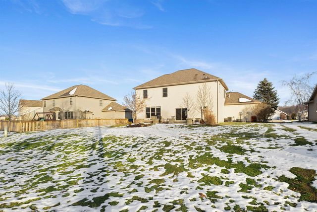 5484 Bear Creek Pass, Auburn, IN 46706