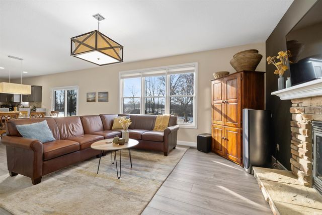 5484 Bear Creek Pass, Auburn, IN 46706