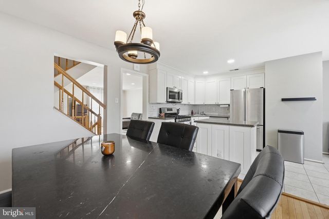 5826 WESTWATER CT, Centreville, VA 20121