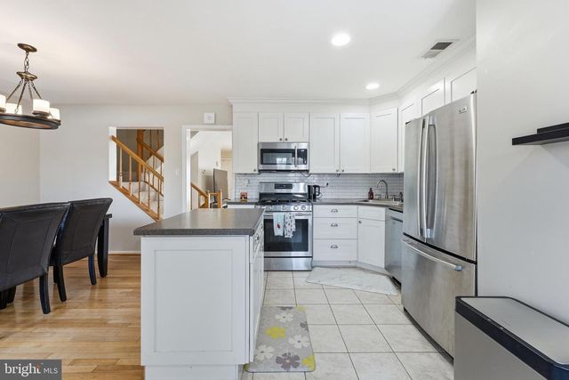 5826 WESTWATER CT, Centreville, VA 20121