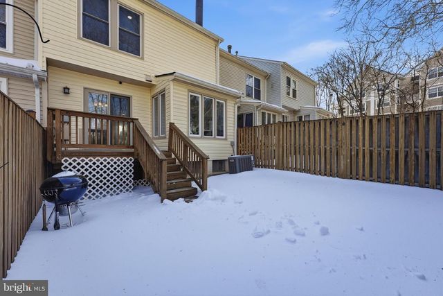 5826 WESTWATER CT, Centreville, VA 20121