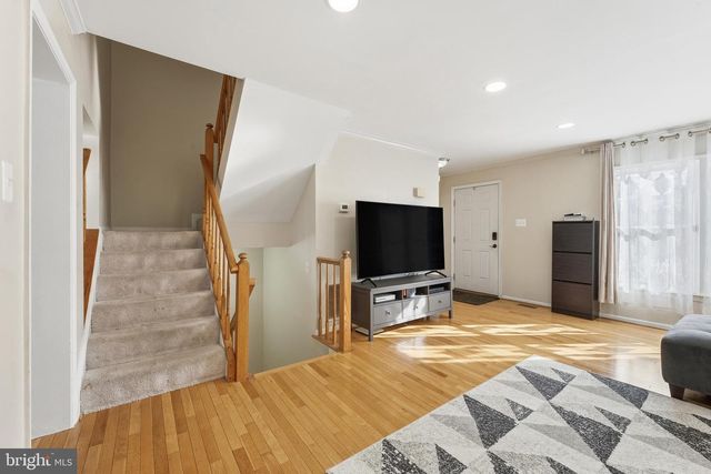 5826 WESTWATER CT, Centreville, VA 20121