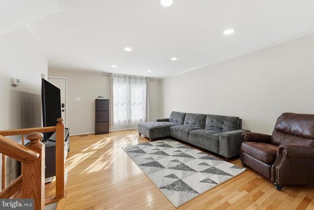 5826 WESTWATER CT, Centreville, VA 20121