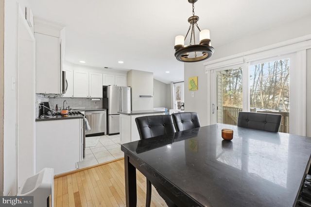 5826 WESTWATER CT, Centreville, VA 20121