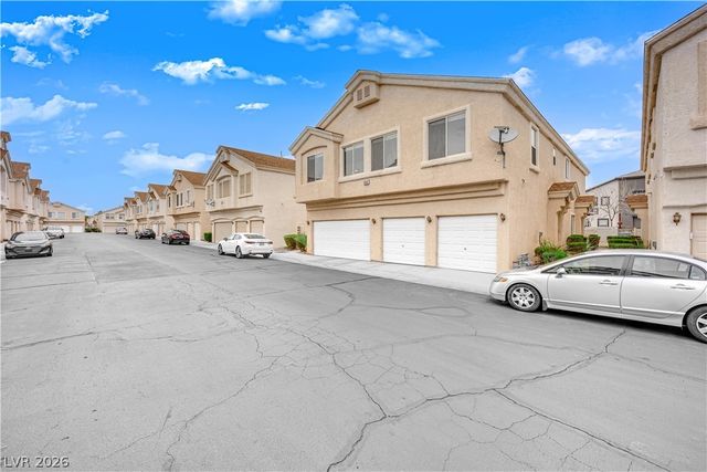6404 Extreme Shear Avenue 101, Henderson, NV 89011