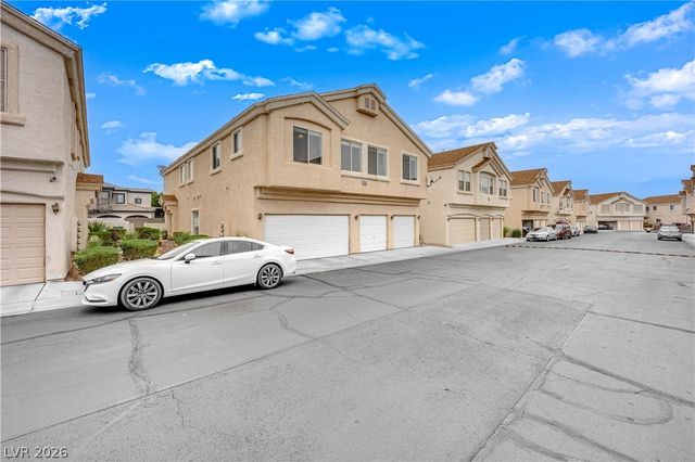 6404 Extreme Shear Avenue 101, Henderson, NV 89011