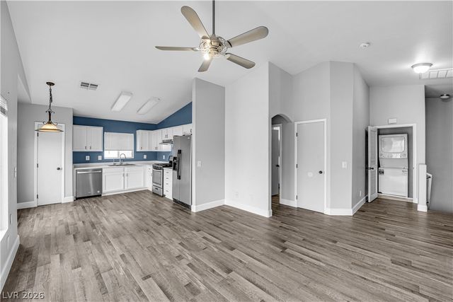 6404 Extreme Shear Avenue 101, Henderson, NV 89011