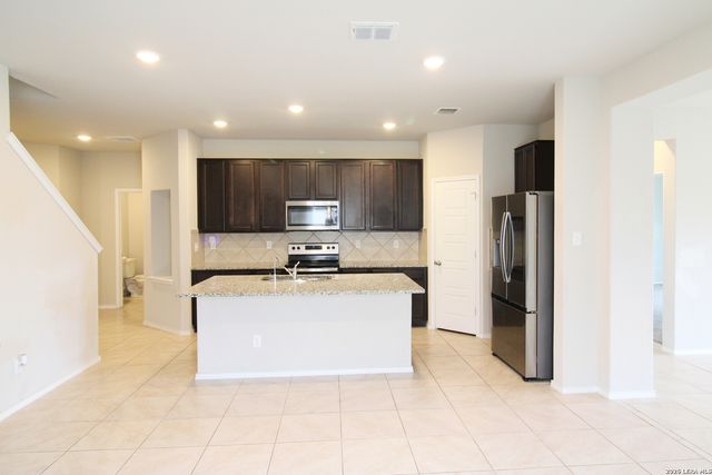 4705 CAMBRIDGE PARK, Converse, TX 78109