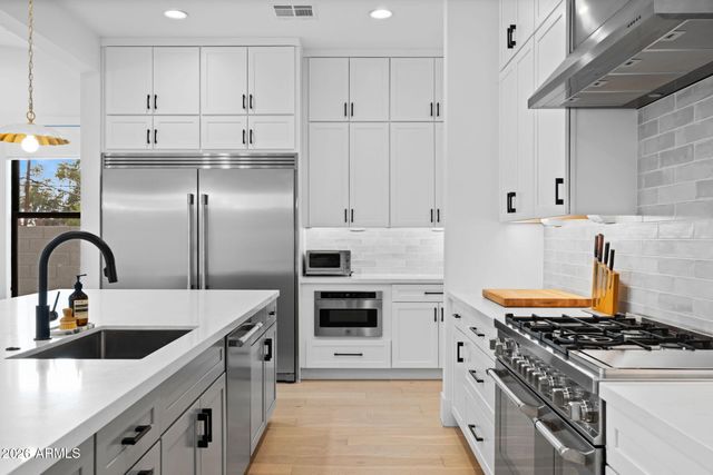 4145 N 42nd Place, Phoenix, AZ 85018