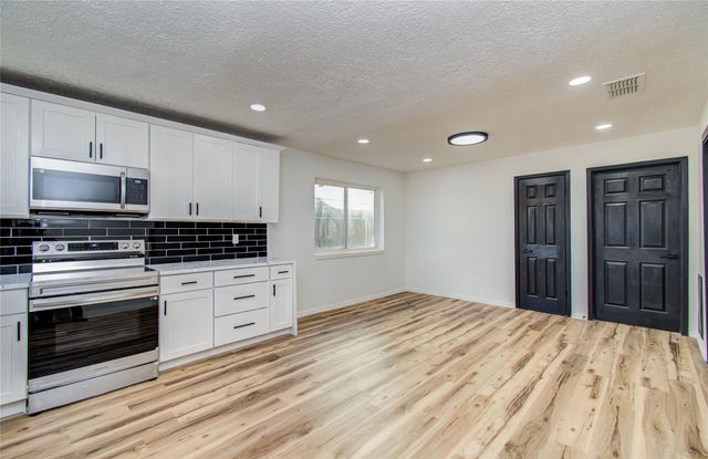 17114 Barcelona Drive, Friendswood, TX 77546