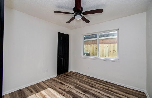 17114 Barcelona Drive, Friendswood, TX 77546