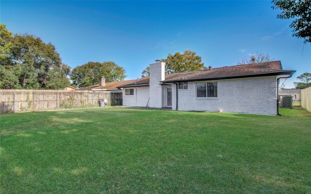 17114 Barcelona Drive, Friendswood, TX 77546