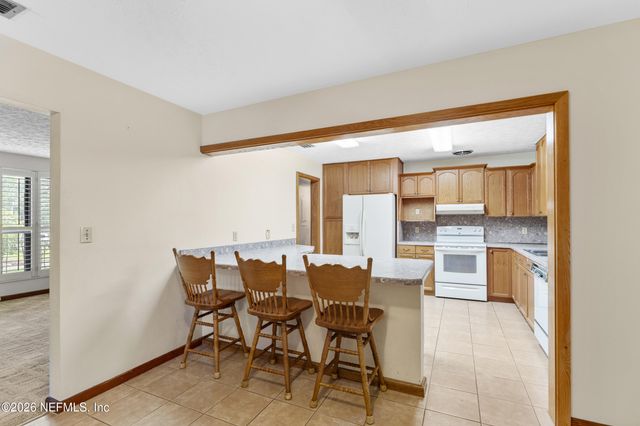 8636 ST PATRICK Lane, Jacksonville, FL 32216