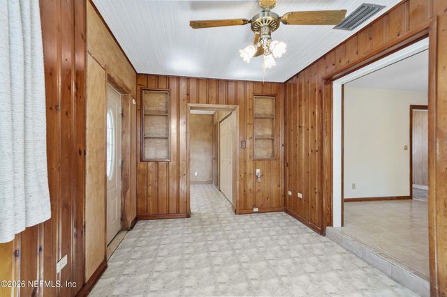 8636 ST PATRICK Lane, Jacksonville, FL 32216