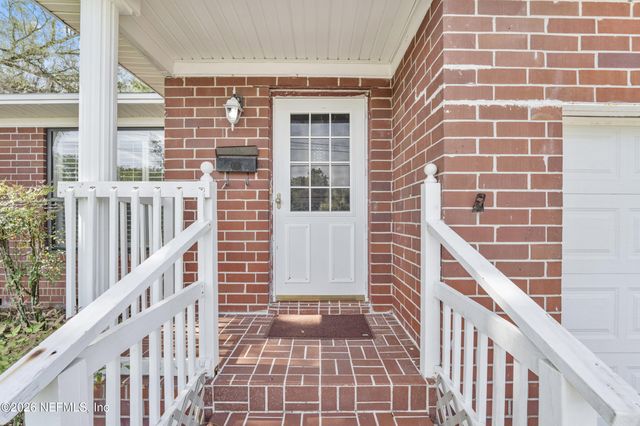 8636 ST PATRICK Lane, Jacksonville, FL 32216