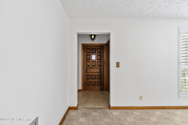 8636 ST PATRICK Lane, Jacksonville, FL 32216