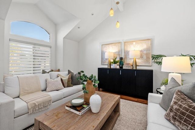 10817 Rueda Court, San Diego, CA 92124