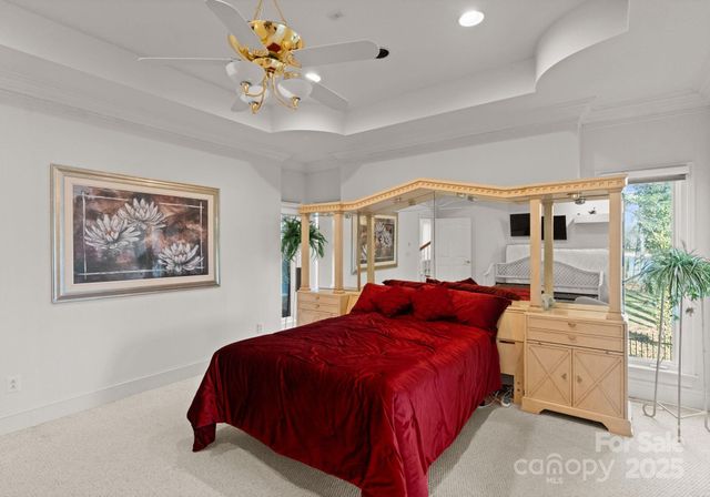 718 Eagle Point Court, Matthews, NC 28104