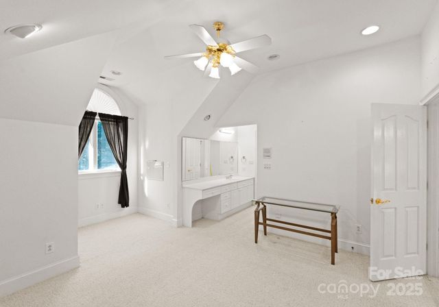 718 Eagle Point Court, Matthews, NC 28104