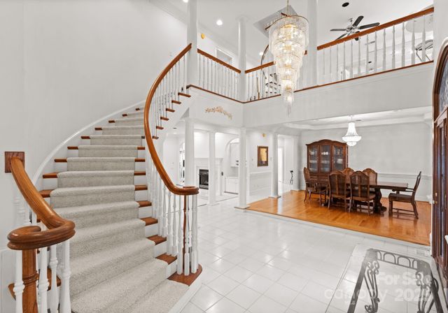 718 Eagle Point Court, Matthews, NC 28104