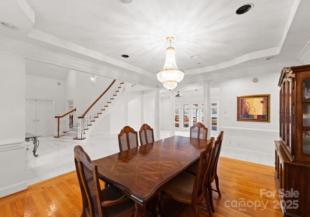 718 Eagle Point Court, Matthews, NC 28104