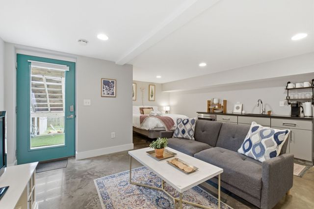 200D Sunset Dr, Nashville, TN 37207