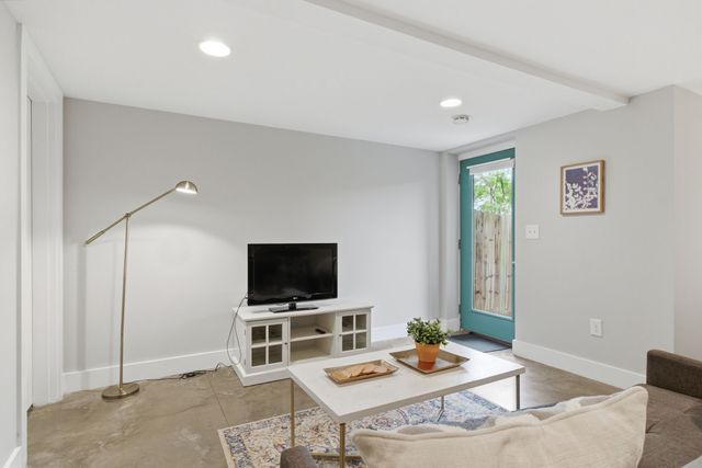 200D Sunset Dr, Nashville, TN 37207