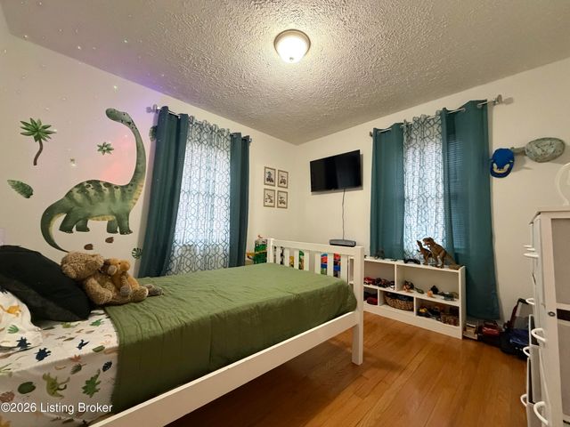 2515 Proctor Knott Dr, Louisville, KY 40218