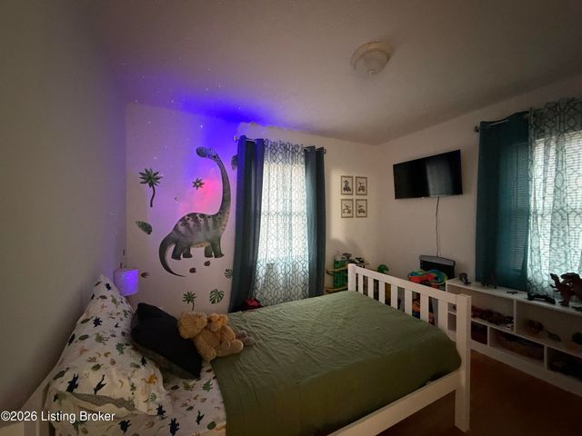 2515 Proctor Knott Dr, Louisville, KY 40218