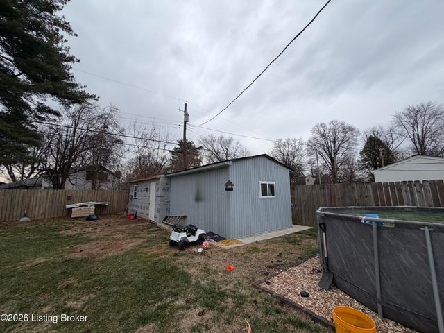 2515 Proctor Knott Dr, Louisville, KY 40218