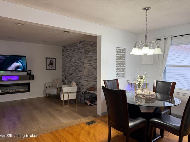 2515 Proctor Knott Dr, Louisville, KY 40218