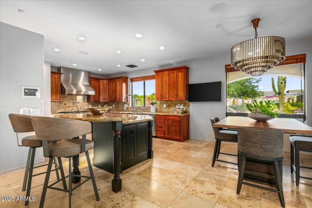 Image 14 of property listing at 33799 N 84TH Street, Scottsdale, AZ 85266