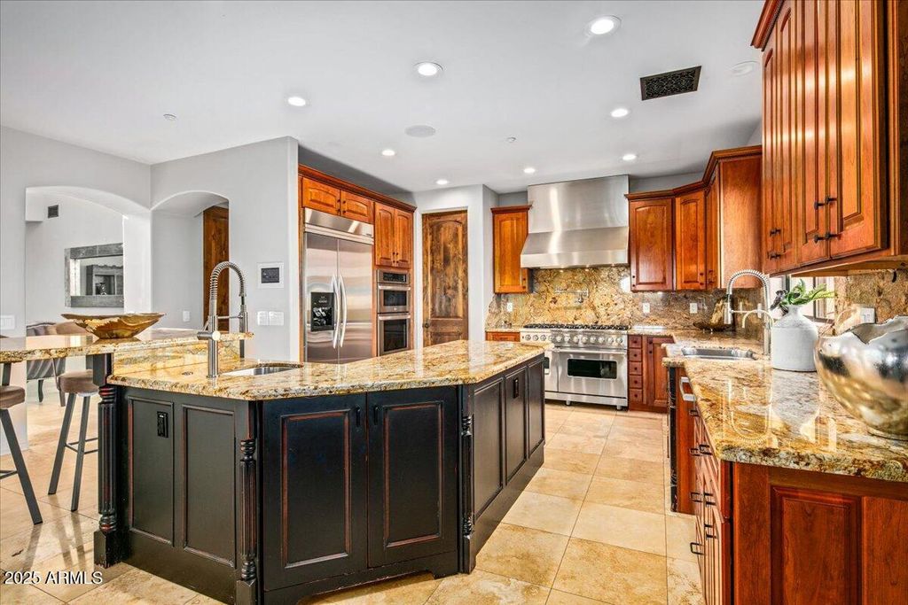 Image 15 of property listing at 33799 N 84TH Street, Scottsdale, AZ 85266