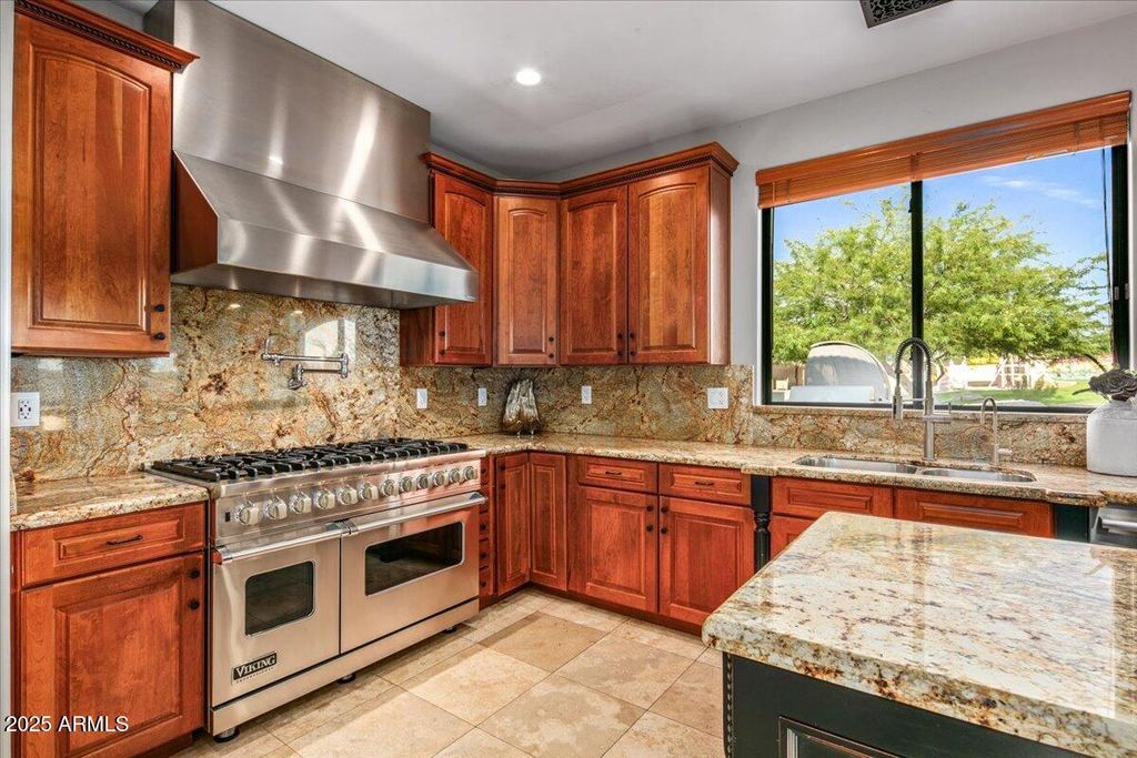 Image 16 of property listing at 33799 N 84TH Street, Scottsdale, AZ 85266