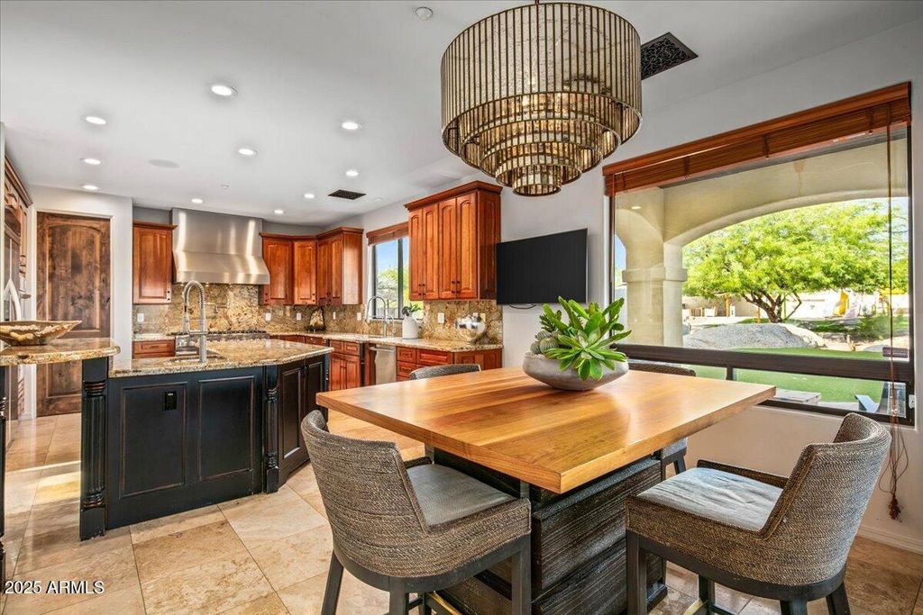 Image 18 of property listing at 33799 N 84TH Street, Scottsdale, AZ 85266