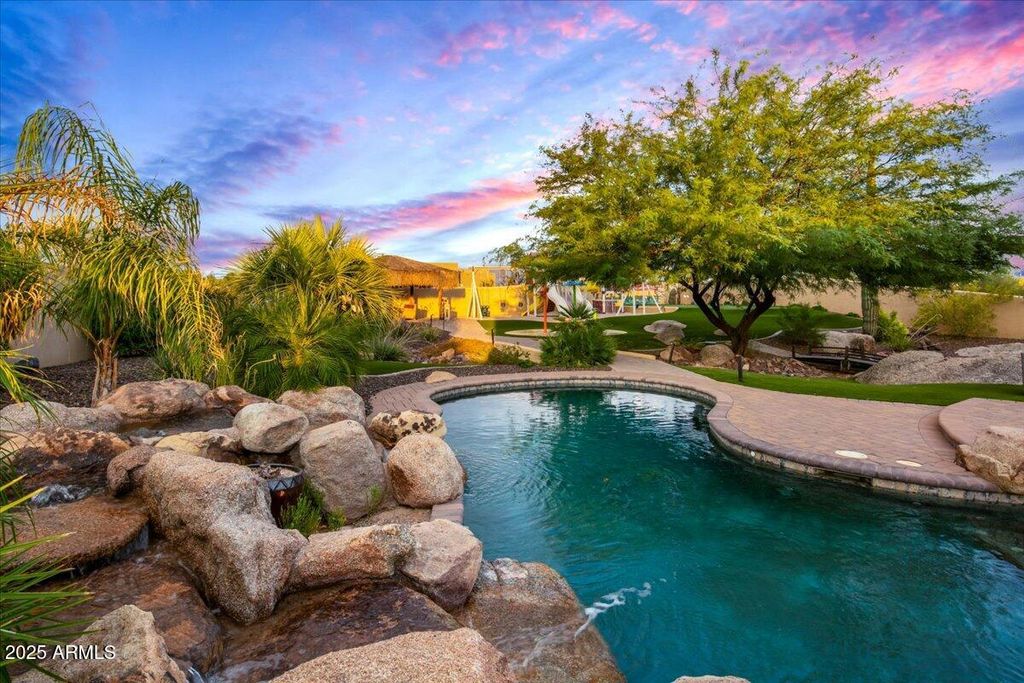 Image 37 of property listing at 33799 N 84TH Street, Scottsdale, AZ 85266