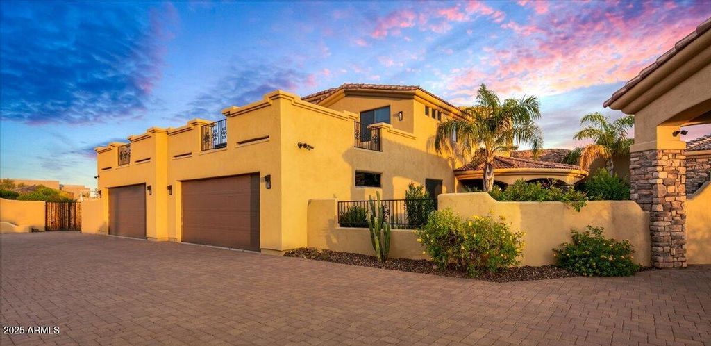 Image 6 of property listing at 33799 N 84TH Street, Scottsdale, AZ 85266