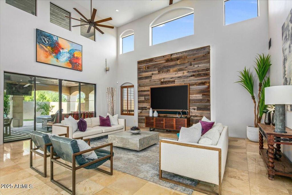 Image 8 of property listing at 33799 N 84TH Street, Scottsdale, AZ 85266