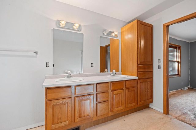 N189 CEDAR SPRINGS DRIVE, Neshkoro, WI 54960