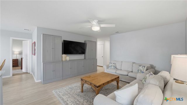 5359 Fair Moon Drive, Bulverde, TX 78163