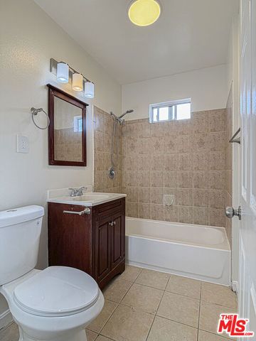1555 204th Street 1555, Torrance, CA 90501