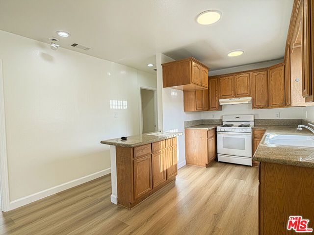 1555 204th Street 1555, Torrance, CA 90501