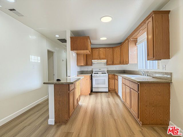 1555 204th Street 1555, Torrance, CA 90501