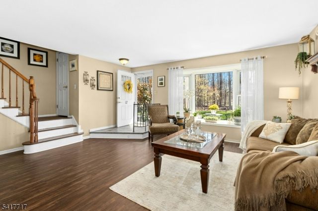 12 Maddaket Court, Scotch Plains Twp., NJ 07076